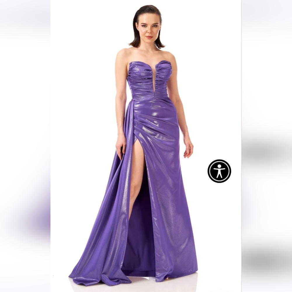 Off-shoulder Sweetheart Neckline Column Gown